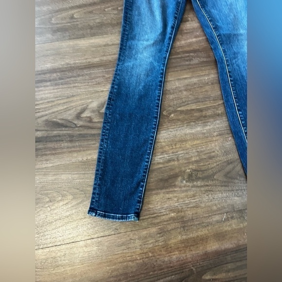 Mother The High Waist Looker Jeans in Teaming Up - Picture 5 of 12